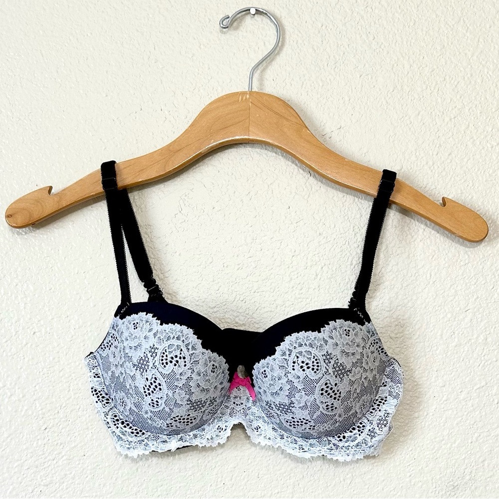 Victoria’s Secret Dream Angels Lined Demi Bra - Size 32D, Black & White